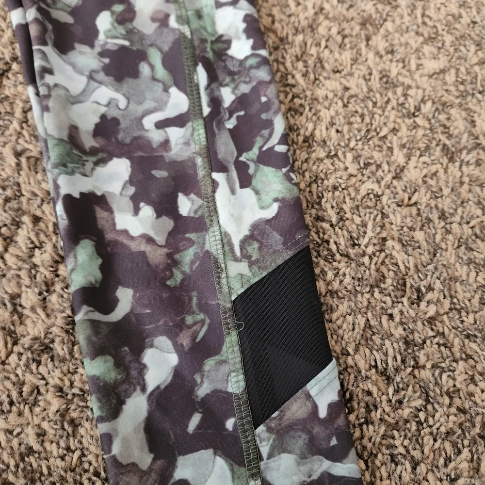 Strut This Camouflage Leggings - Picture 4 of 10